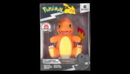 Charmander Deluxe Select Vinyl Figure 8"