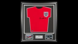 Sir Bobby Charlton Front Signed England 1966 Shirt In Classic Frame: Three Lions Edition
