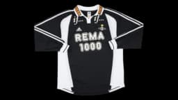 2001-02 Rosenborg Match Issue Signed Away L/S Shirt #16 (Steinsland)